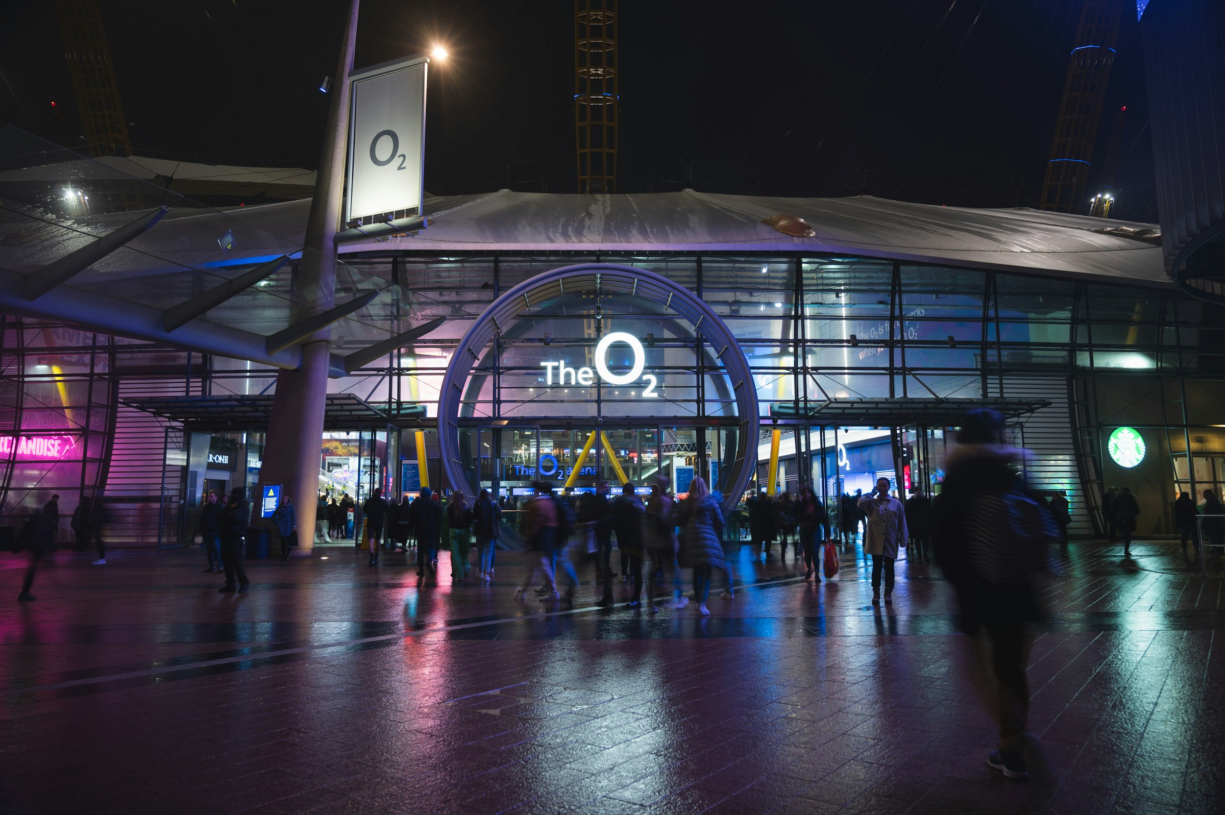 Ariana Grande London 2026 at The O2: Family Travel Guide for the Sold-Out Eternal Sunshine Tour